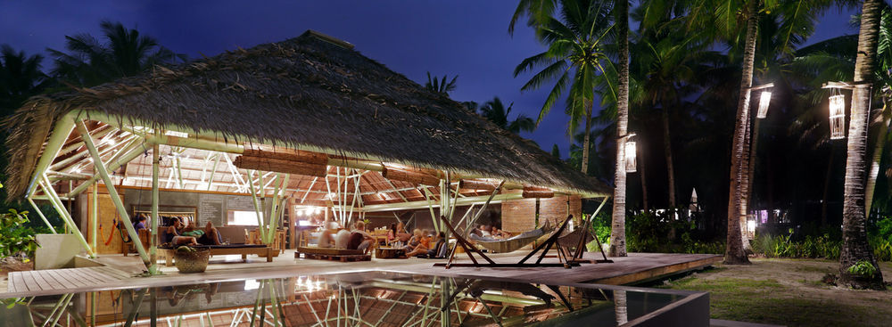 Bravo Beach Resort جنرال لونا المظهر الخارجي الصورة