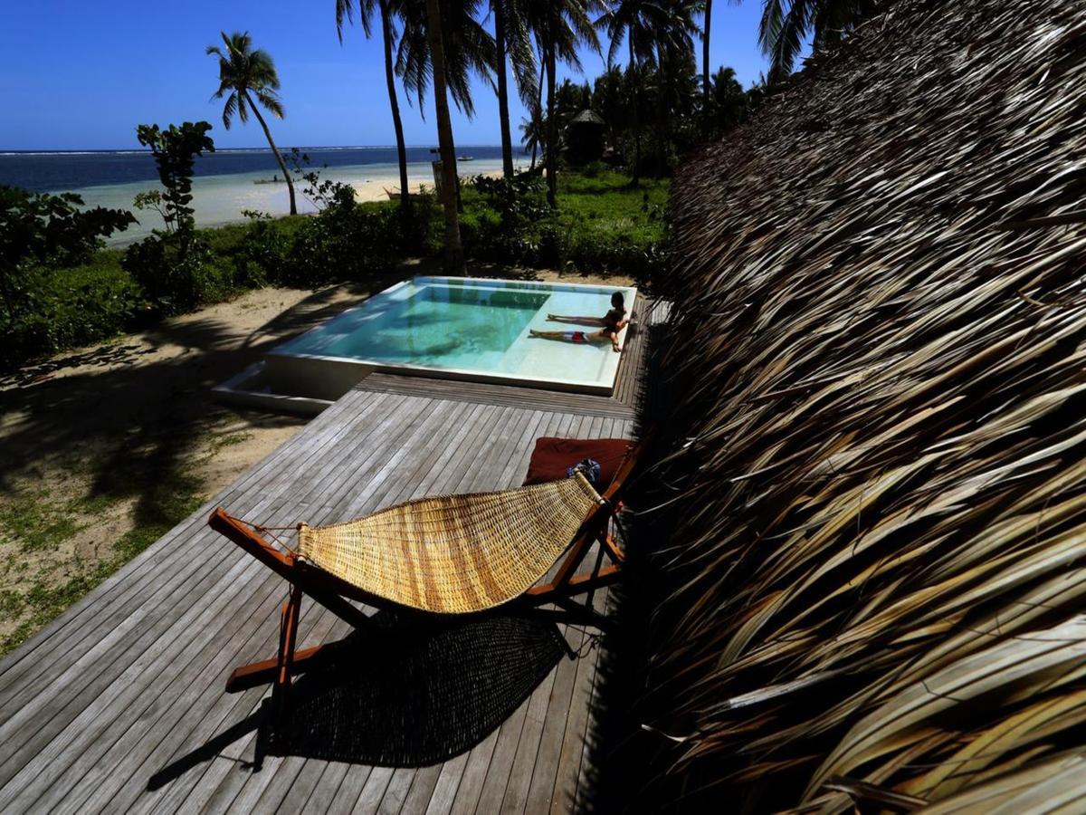 Bravo Beach Resort جنرال لونا المظهر الخارجي الصورة