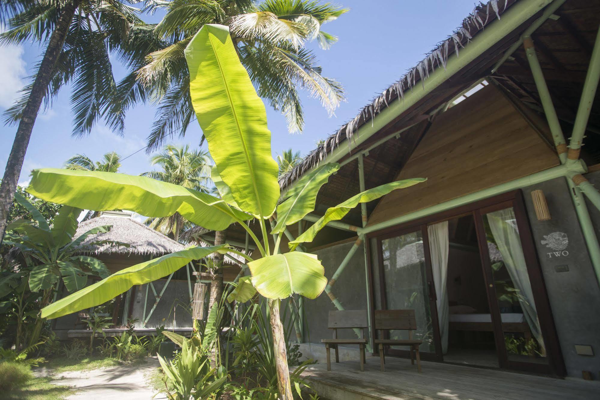 Bravo Beach Resort جنرال لونا المظهر الخارجي الصورة